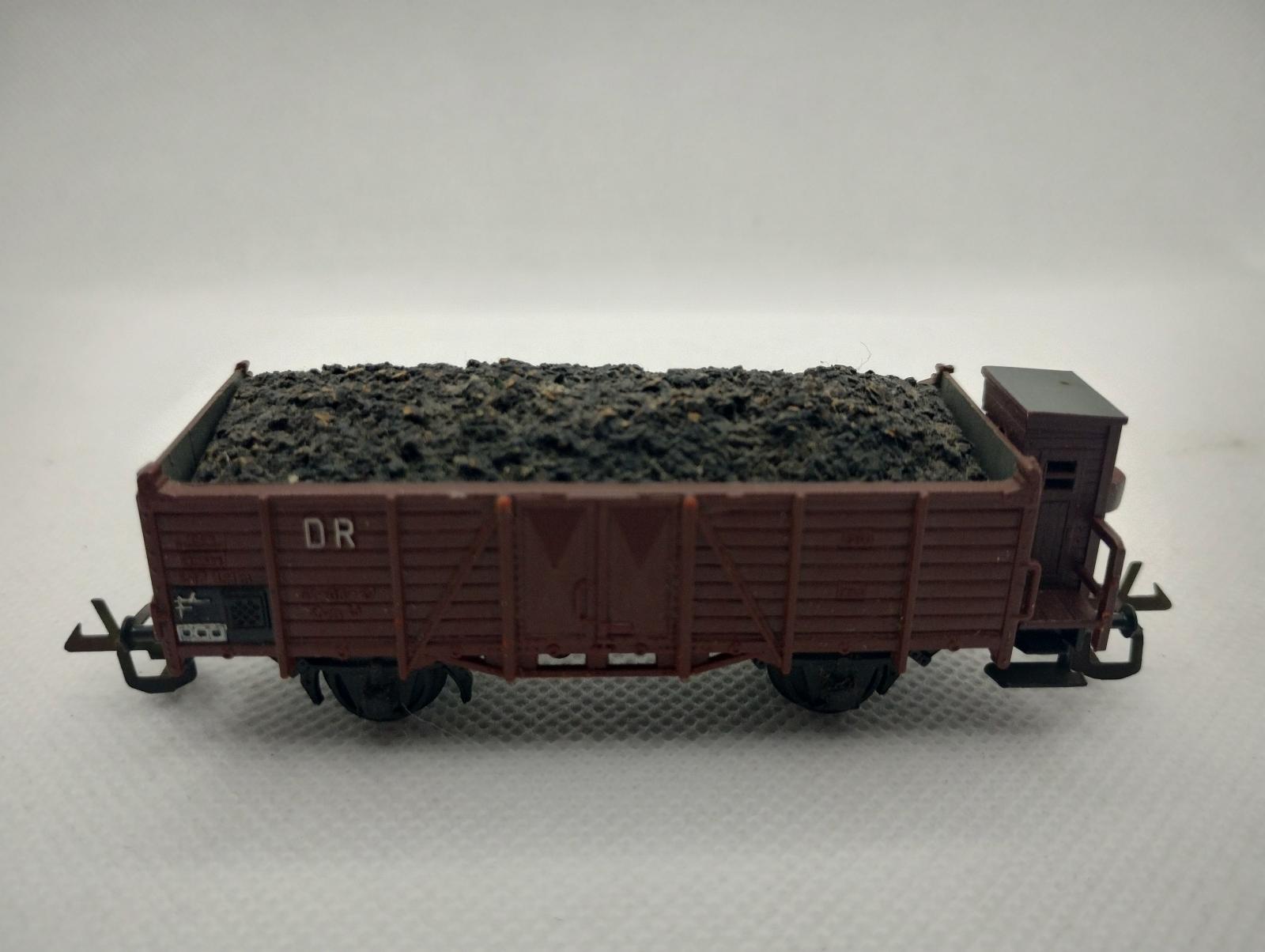 otvorené vozidlo DR s nákladom - TT (B2P6) - Modelové železnice