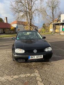 Prodám Volkswagen golf 1.4 55 kw r.v. 2003