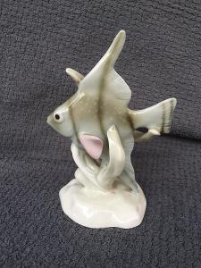 ROYAL DUX, porcelanová soška Ryba 