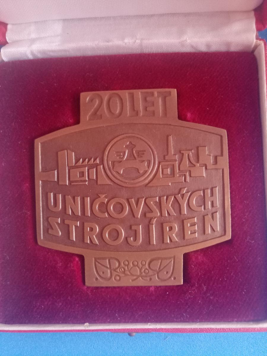 20 rokov Uničovských strojární - Odznaky, nášivky a medaily