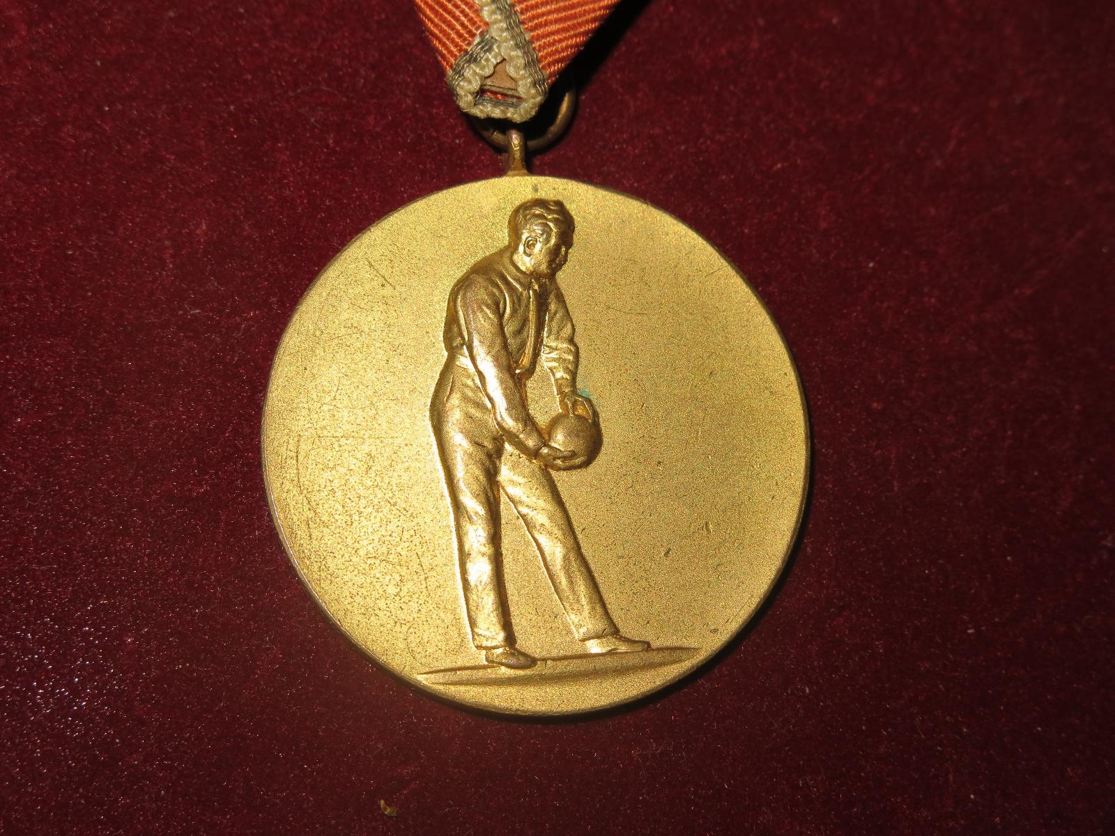 KUŽIELKY - Majster klubu 1929 - nádherná športová medaila - Numizmatika