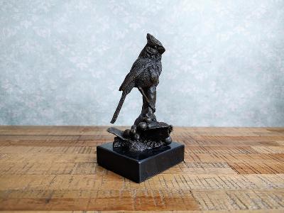 Bronzový ptáček - bronzová soška , severní kardinál - figurka