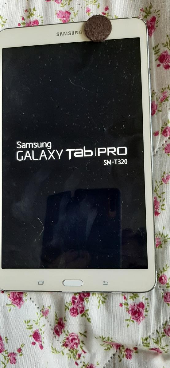 Tablet Samsung SM T320 - Tablety a čítačky e-kníh