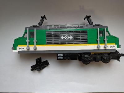 LEGO lokomotíva zo setu 60198 bez motora a powered up