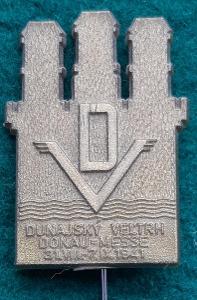Slovenský štát Dunajský veľtrh odznak - Futurit