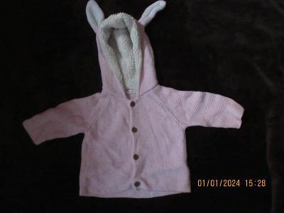 next svetr kabátek ružový dětský 3--6 .měsíce s kapucí na knoflíky
