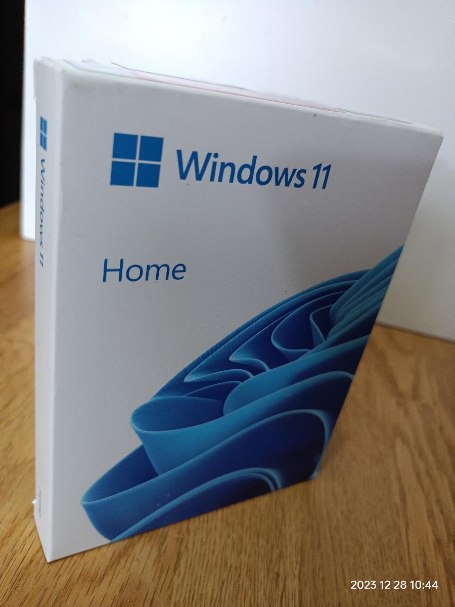 Operačný systém Microsoft Windows 11 Home, SK, USB (FPP) - Počítače a hry