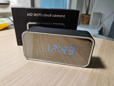 Skrytá WiFi Full HD kamera s nočným videním v hodinách