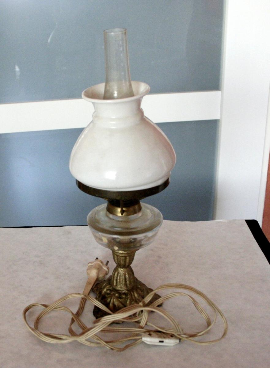 Starožitná lampa, vysoká 41 cm, svieti - Starožitnosti