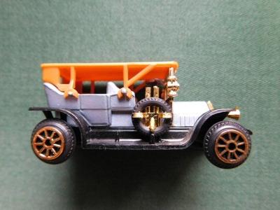 Auto - Peugeot 1907 - No. 303 - Matchbox - Hong Kong