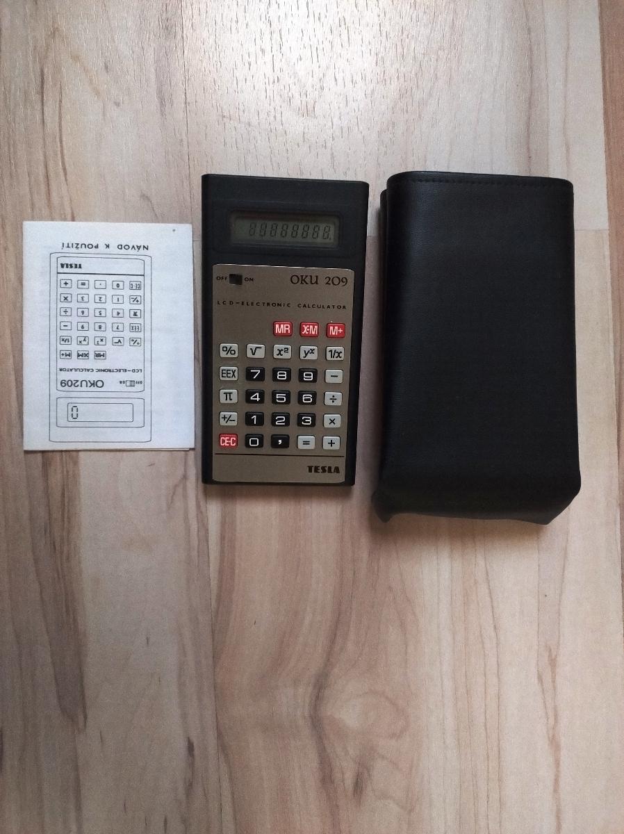 Kalkulačka Tesla OKU 209 s originálnym návodom, puzdrom a krabičkou - Počítače a hry