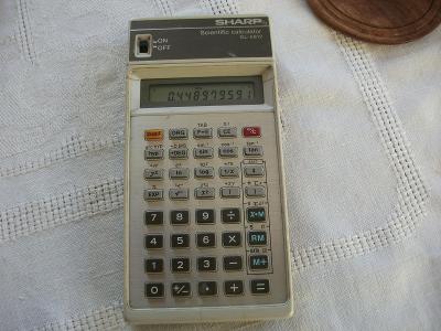 Stará kalkulačka SHARP - EL5812