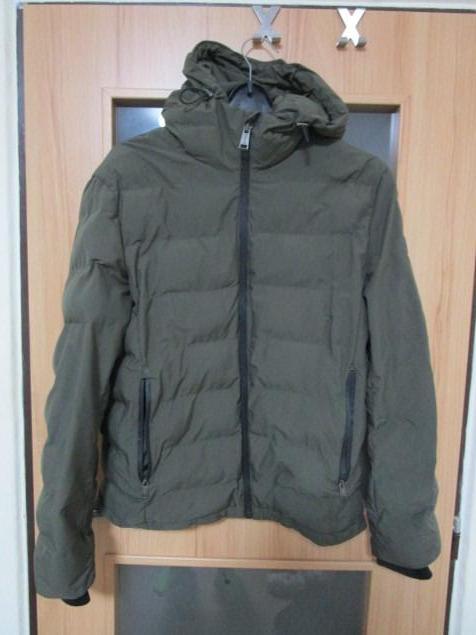 Pánska zimná bunda GUESS-L-2x oblečená, TOP model - Oblečenie, obuv a doplnky