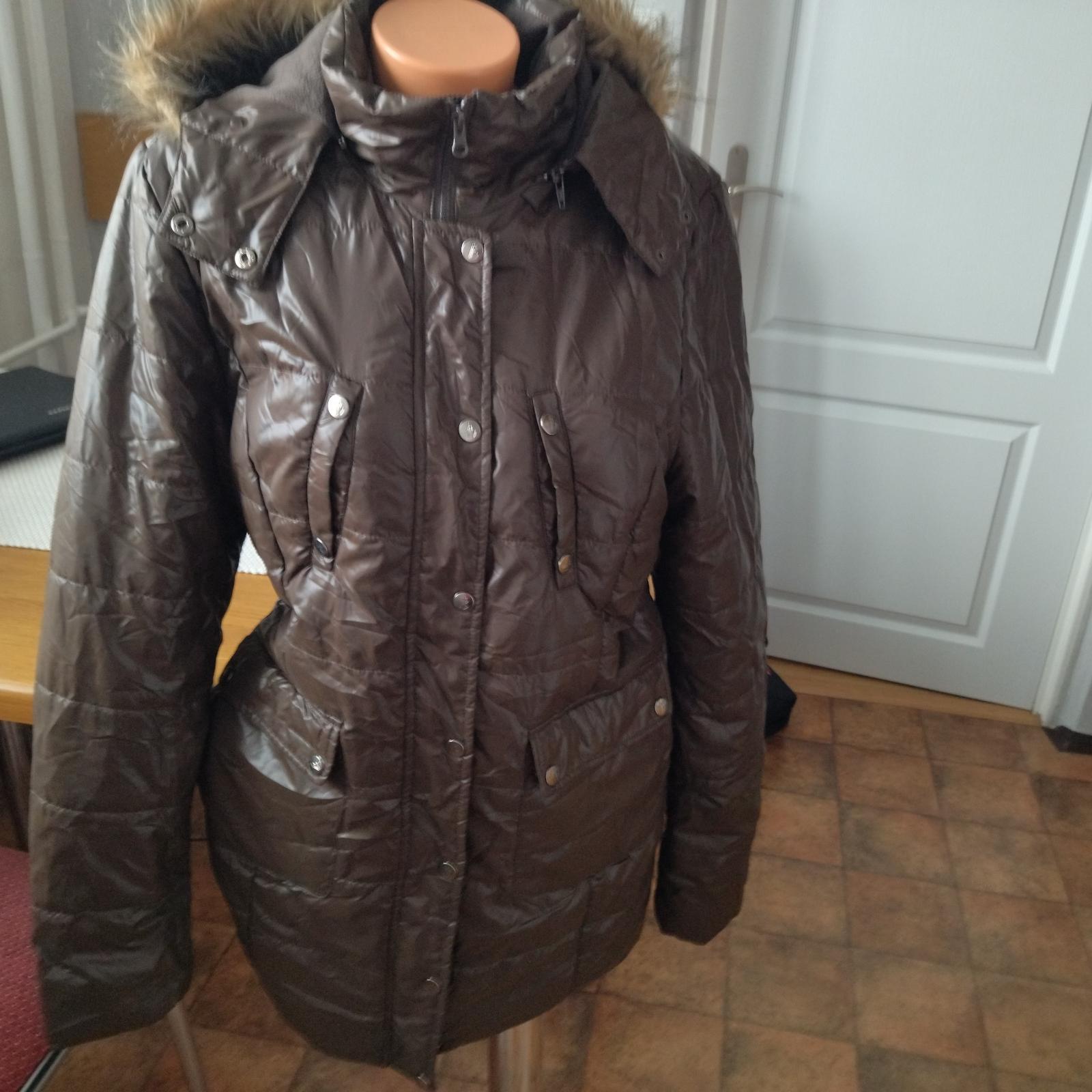 Exlusively B designed ľahučky kabát s kapucňou vel L - Dámske oblečenie
