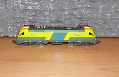 LOKOMOTIVA  pro modelovou železnici H0  velikosti (s9)