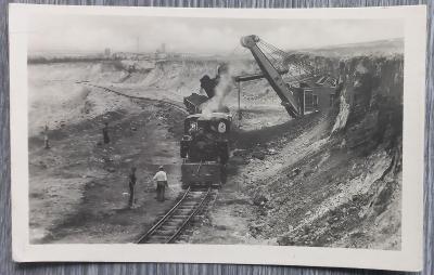Most - Brüx  - doly, těžba uhlí - lokomotiva, koleje - real photo 
