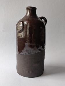 Starožitná keramická láhev s nápisem PRODUCT OF CZECHOSLOVAKIA, 17cm