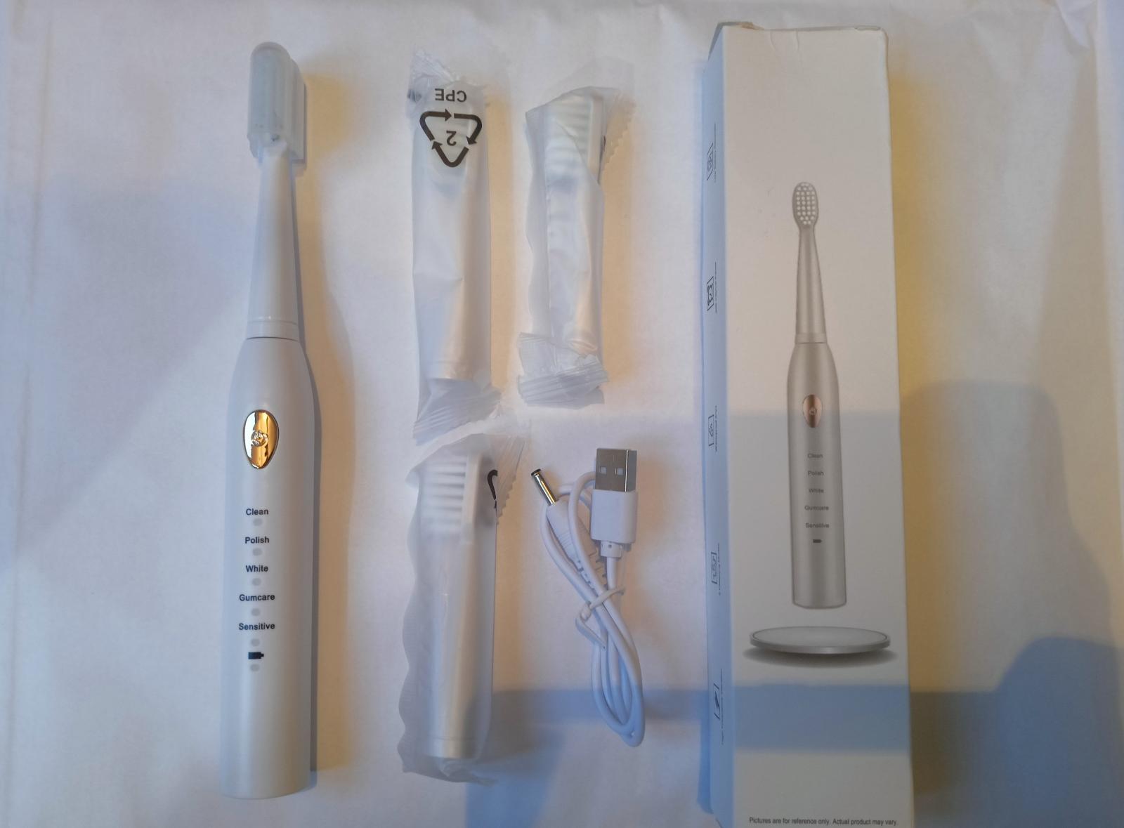 Elektrická zubná kefka nová 4 nadstavce - Starostlivosť o telo a zdravie