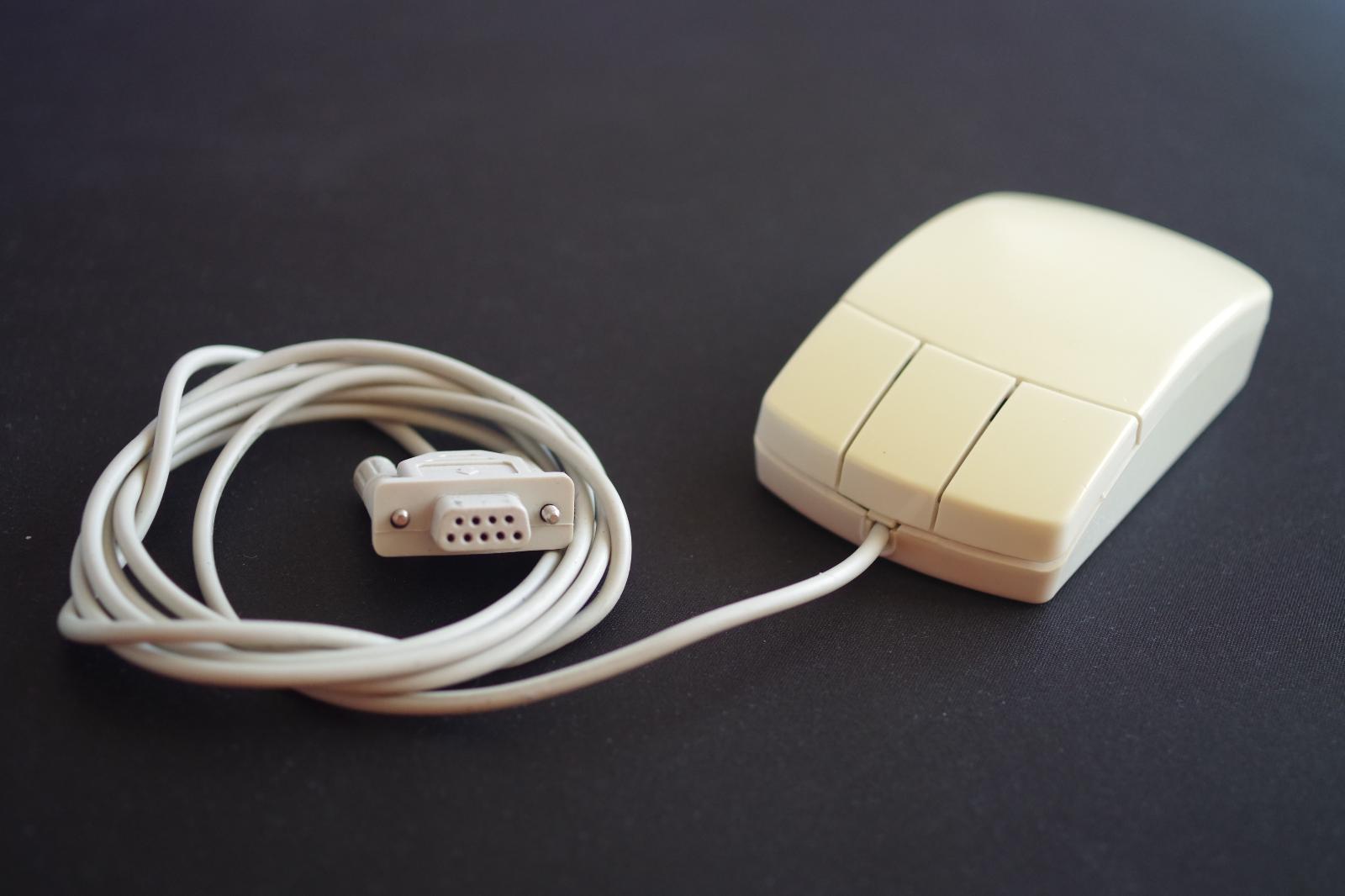 sériová COM1 myš - Vstupné zariadenie k PC