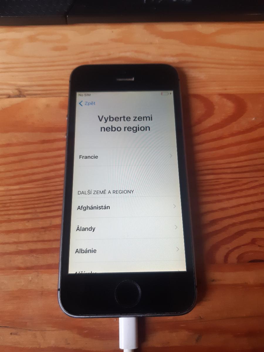 Apple iPhone 5s A1457 Čítaj popis - Mobily a smart elektronika