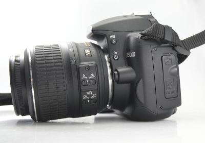 NIKON D5000 + 18-55mm VR TOP