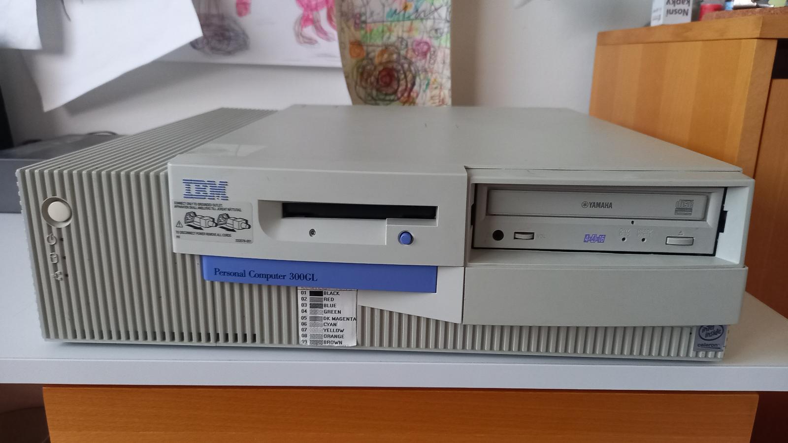 IBM PC - 333MHz - Funkční - Počítače a hry