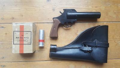 Signální pistole na světlice s pouzdrem - flobert 6 mm -bez ZP -RARITA