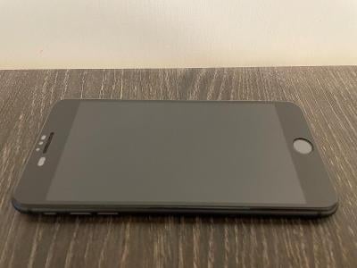 iPhone 8 plus 256 GB šedý