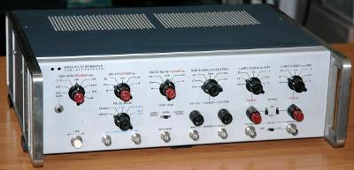 Hewlett Packard 8005A, pulsní generátor