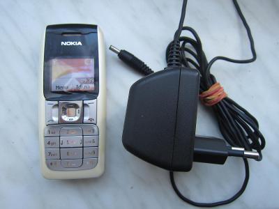 Mobil NOKIA 2310 funkčný s nabíjačkou / slonová kosť / mobilný telefón MT