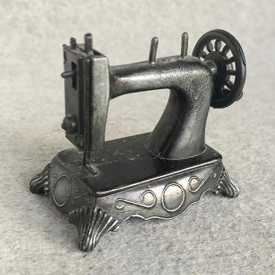 Kovové sběratelské ořezávátko - Šicí stroj