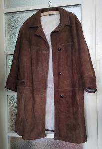 Kabát dámský kožený s beránkem takřka nenošený, perfektní stav