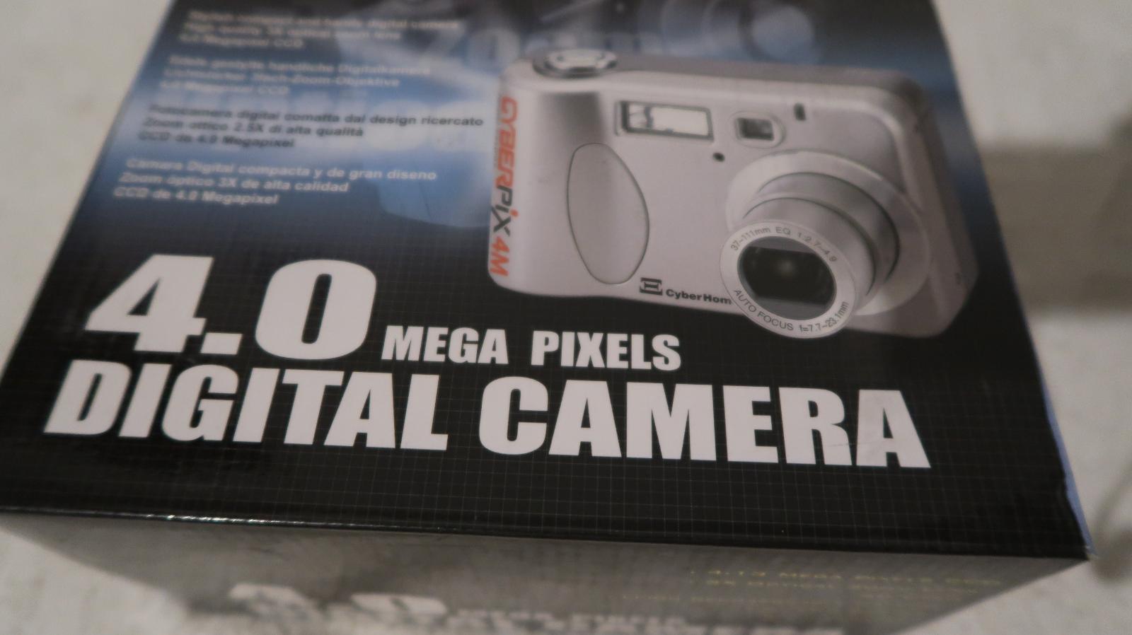 Digitalny fotoaparát Cyber ​​Pix 4M - Foto