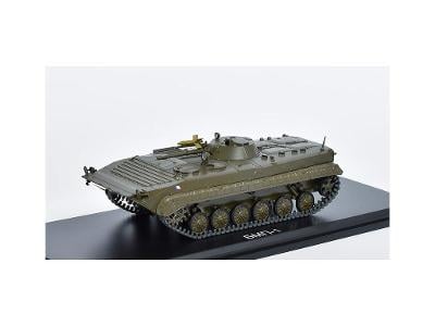 Bojové vozidlo BMP-1 ČSLA 1:43 SSM