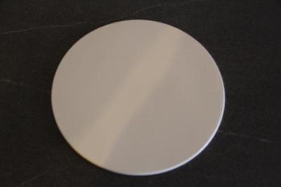 E52. Bílý porcelánový tác, průměr 25,5 cm