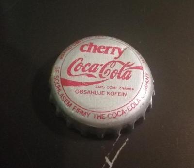 CocaCola Cherry vršek