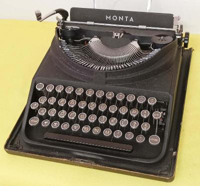 Historický psací stroj Monta v češtině -100% funkční a velice zachov.