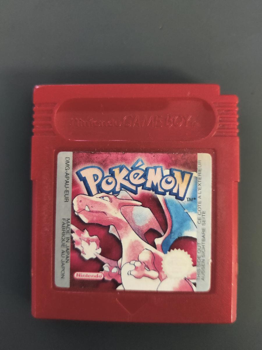 Pokémon Red na gameboy color - Počítače a hry