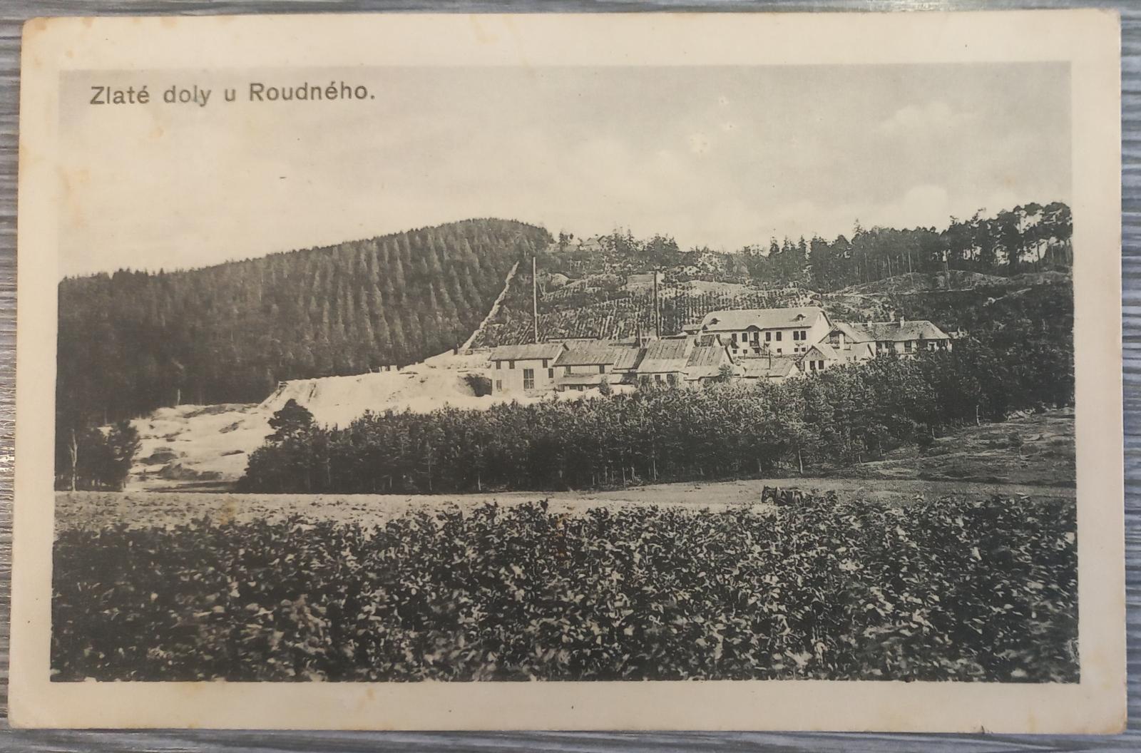 Roudný - Zvestov - baňa na zlato, šachty - pekný záber - cca 1913 - Pohľadnice miestopis