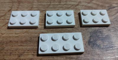 LEGO - rôzne dieliky 2x3, 2x4 - biele