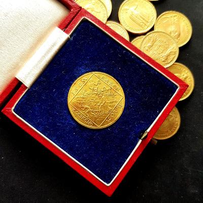 Zlatá 4 dukátová medaila - Som razený z českého kovu 1928 v krabičke