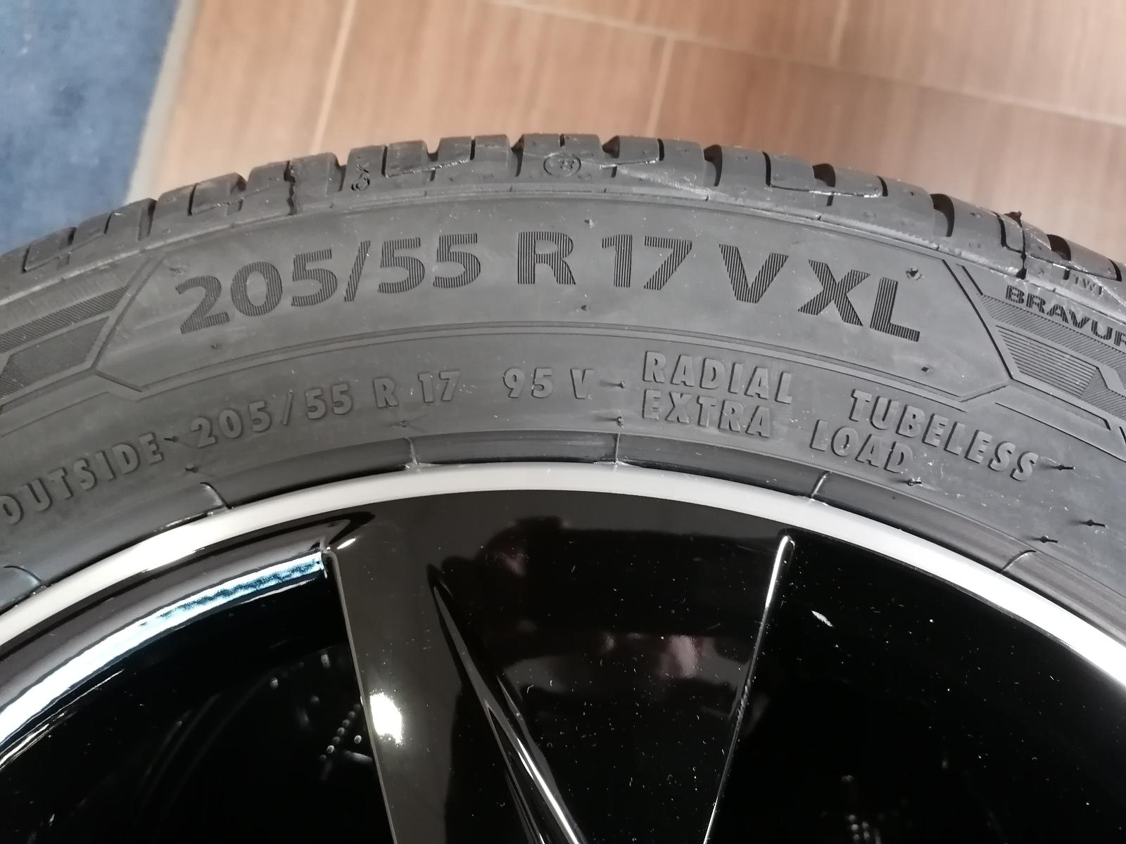 Nový letní orig. set Škoda Kamiq 205/55 R17 Barum Bravuris 5 - Kola a disky pro osobní vozidla