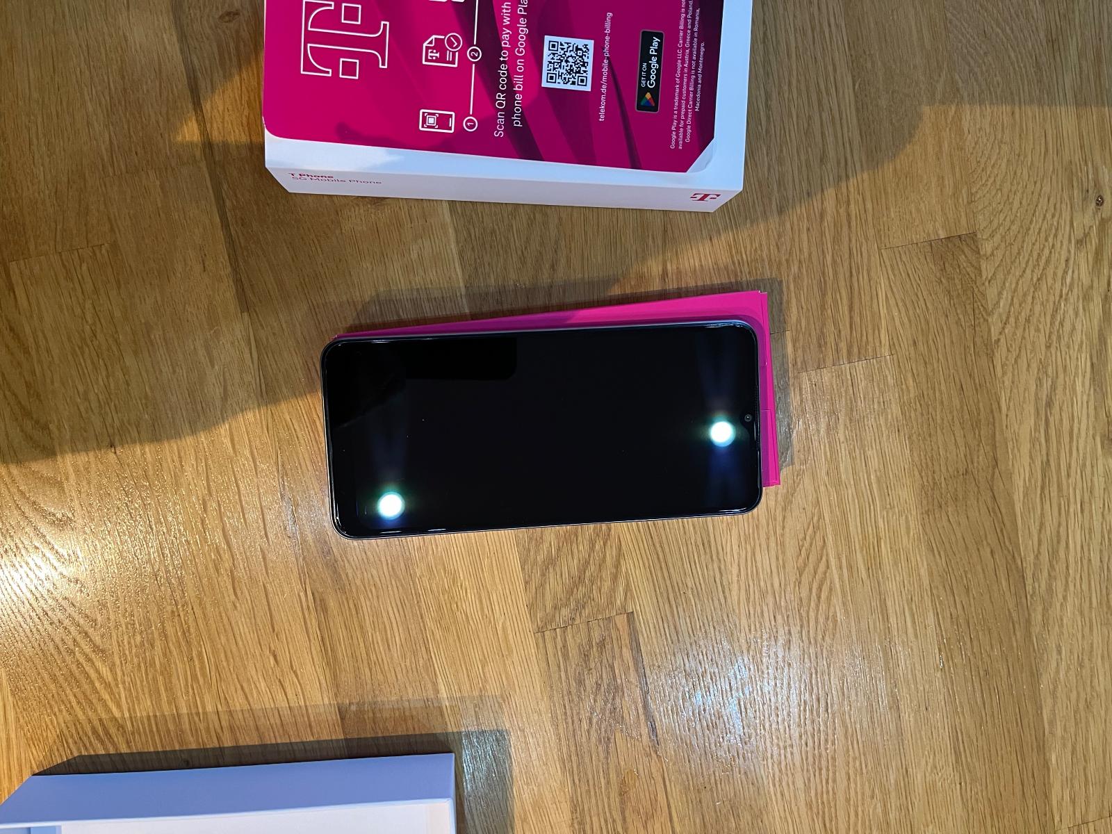 T Phone (2023) 5G - Mobily a smart elektronika