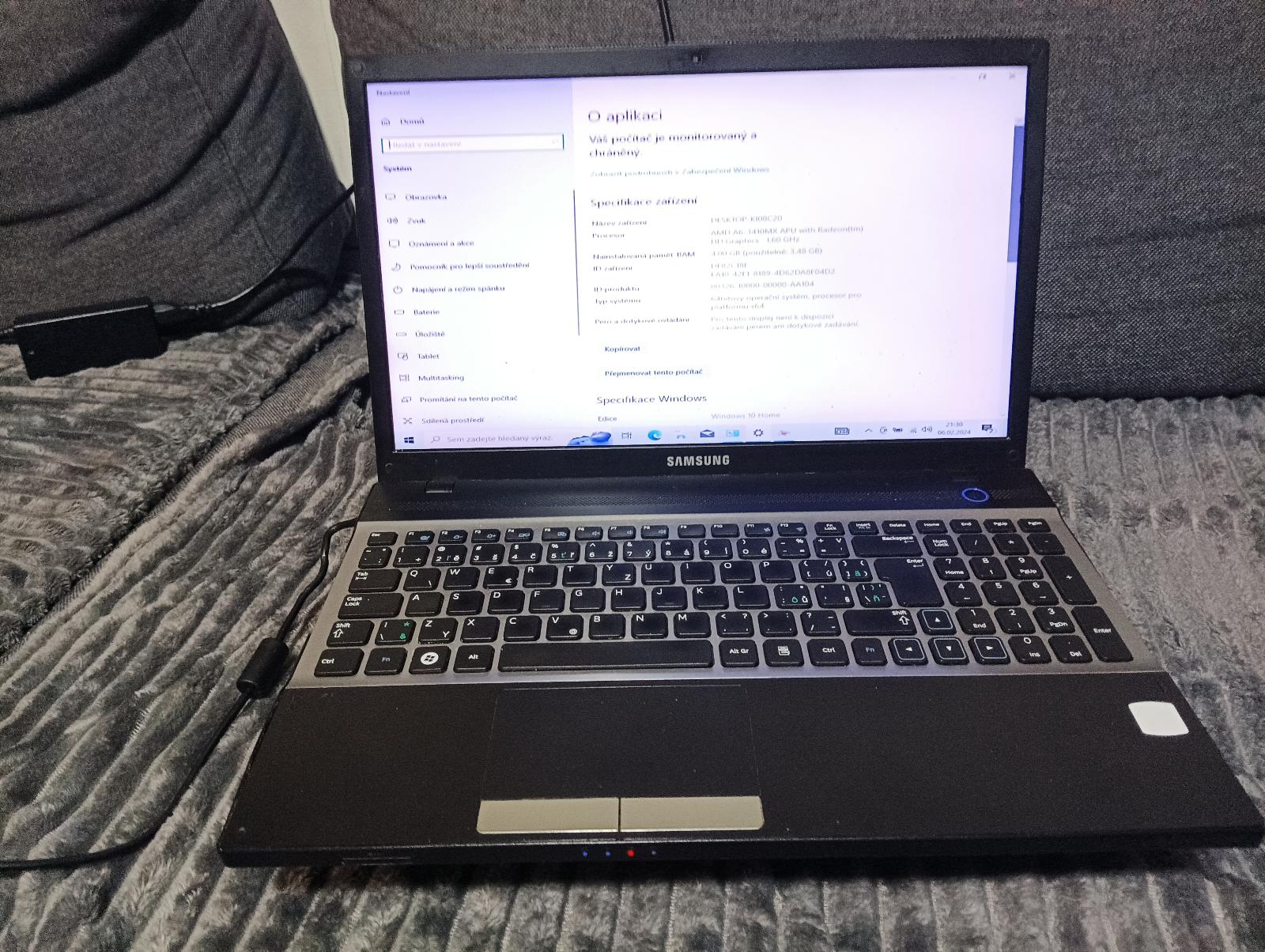 Notebook Samsung NP305V5A na opravu nebo ND - Počítače a hry
