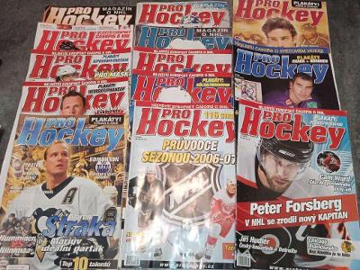 Různá čísla časopisů Pro Hockey