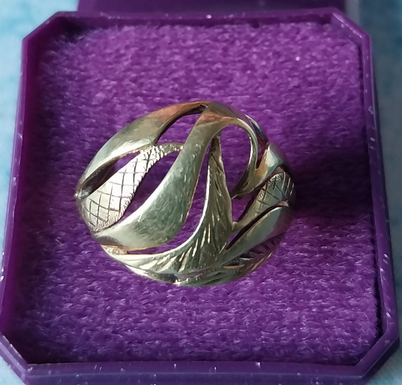 Masívny zlatý prsteň - Šperky
