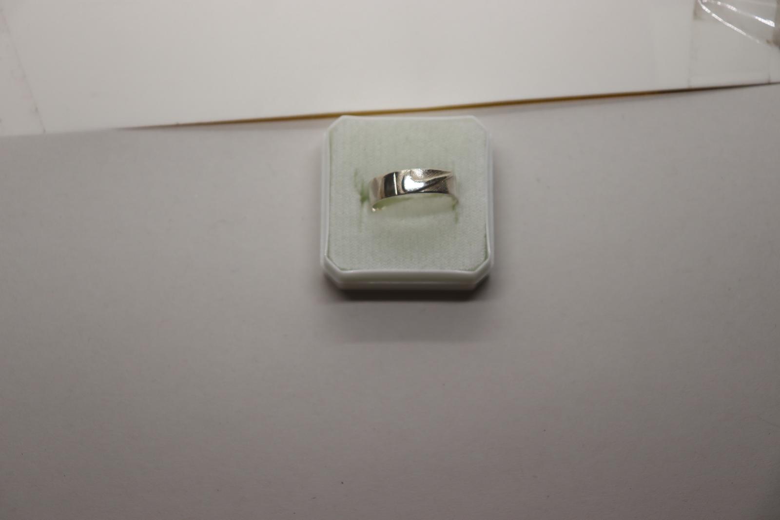 Strieborný prsteň 925, váha 2,36 g - Šperky