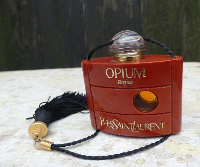 YSL Opium čistý parfém, Yves Saint Laurent