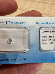 Přírodní diamant 0,65 ct. E/VS1 ( 93 000,- )
