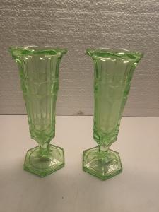 Starožitné vázy zelené sklo